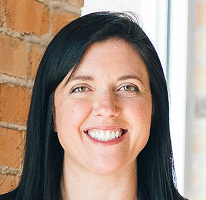Porträt von Sophie Hartwell, Service-Team-Leiterin für Kundenunterstützung